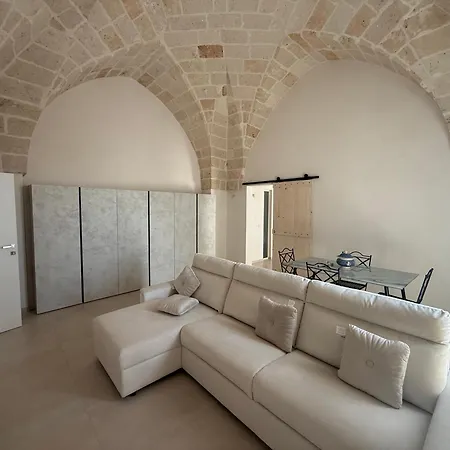 Palazzo Mancini * אבטראנה